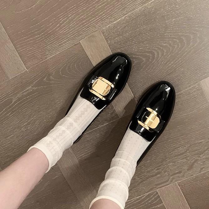 Frühjahr und Sommer 2025 neue Lackleder-Einzelschuhe superweiche Metallschnalle Slipper zum Hineinschlüpfen Damen Pendeln kleine Lederschuhe