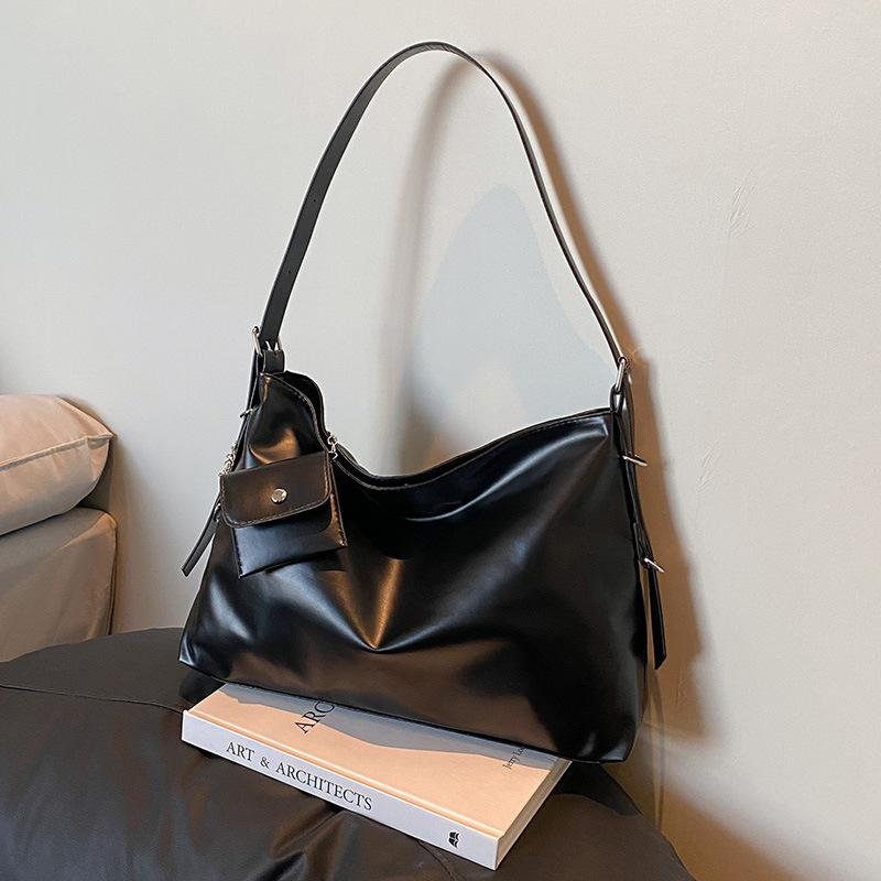 Casual Bag for Women Tote Bags for Large Capacity Summer Crossbody New Versatile Style for College Students’ Class Commuting Bag