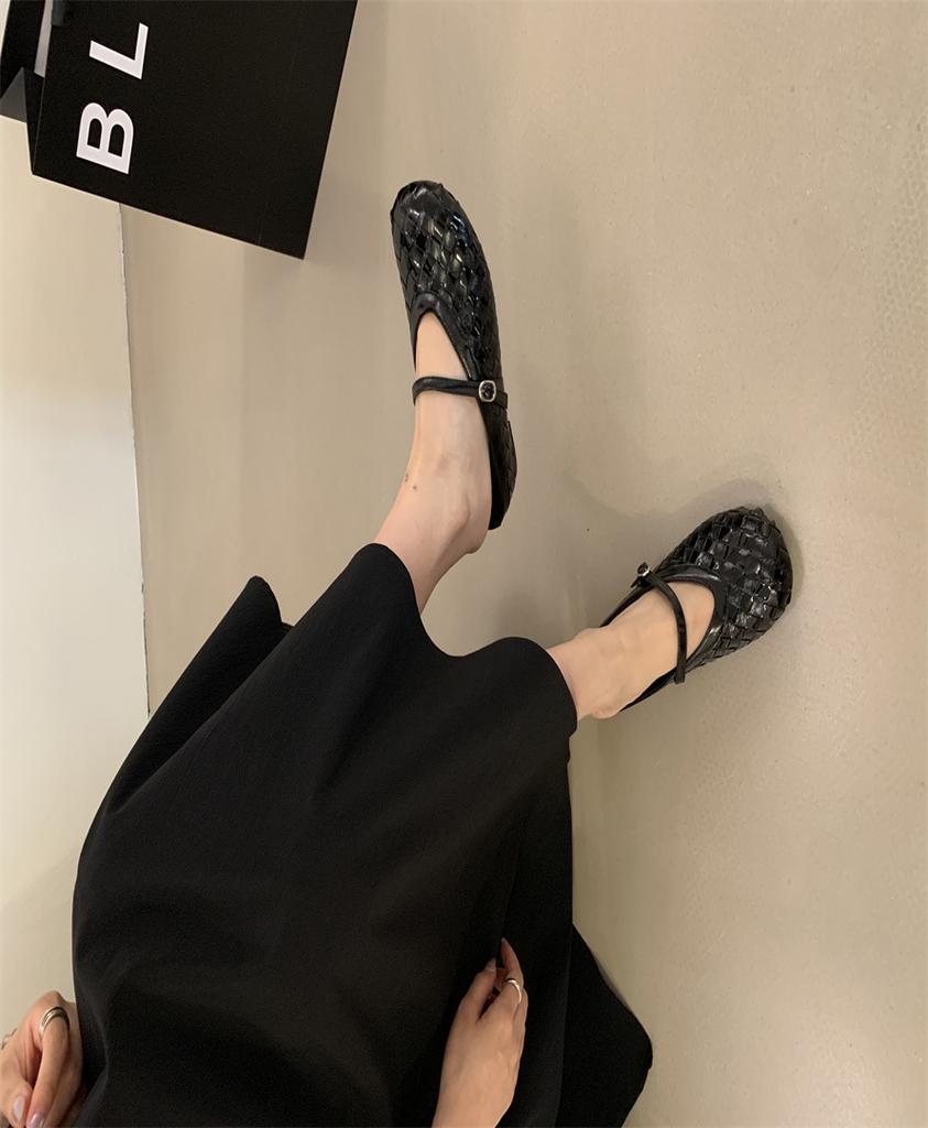 2025 Summer New Hand-woven Roman Shoes Square Head Shallow Mouth Soft Sole Word with Flat Bottom Mary Jane Single Shoes Women
