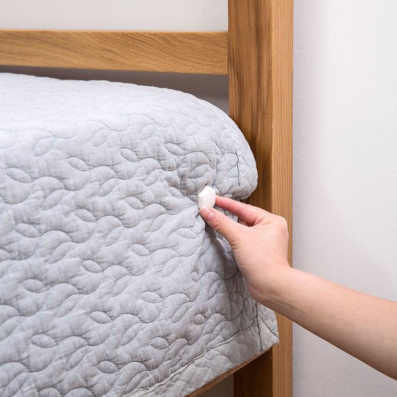 Needle-Free Bed Sheet Fasteners: Invisible Anti-Slip Clips for Duvet and Quilt Covers