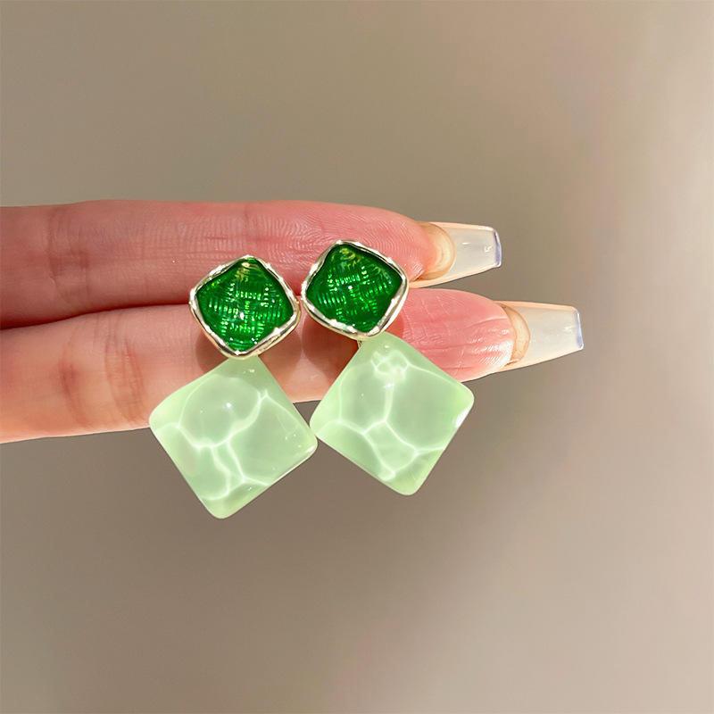 Silver needle new wave light green square stud earrings Korean simple fashion earrings fresh and sweet niche earrings