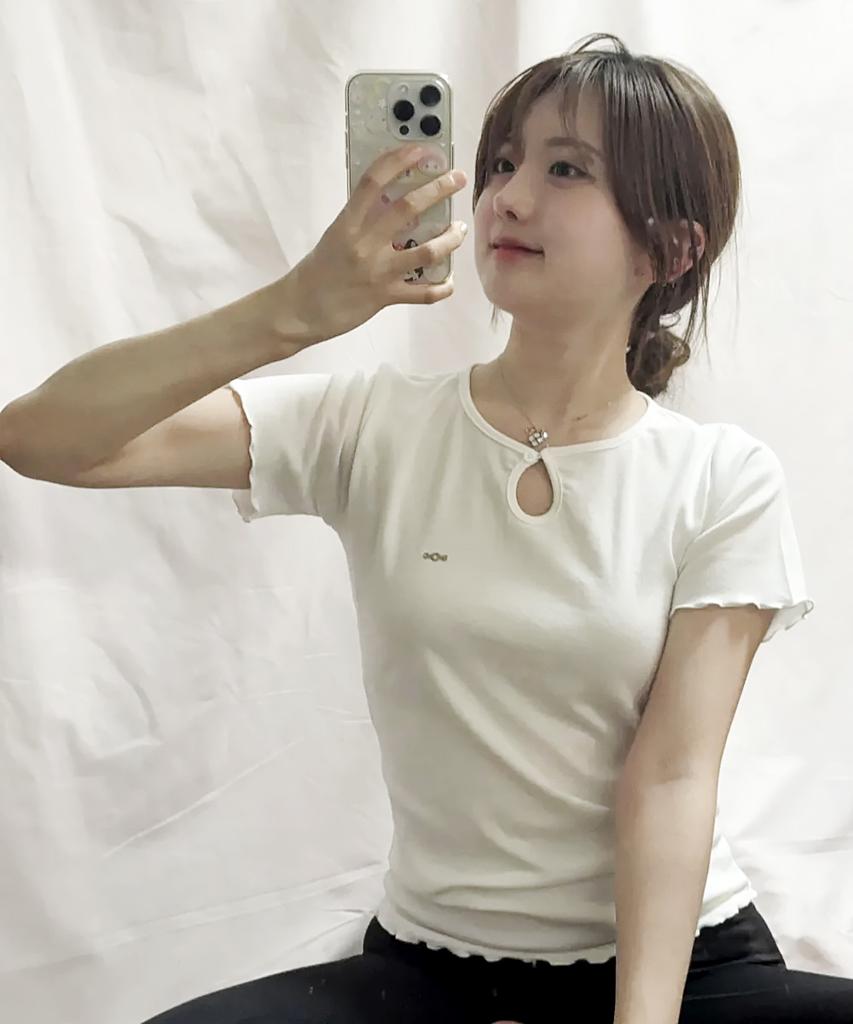 Maegolenseoul Metal Tri-Eclipse Keyhole Neck T-Shirt White
