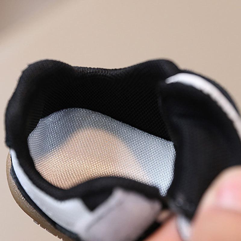 Nuove Scarpe Bianche Autunnali per Bambini e Bambine Scarpe Casual 0-1-2 Anni 3 Scarpe Bianche a Suola Morbida Scarpe da Ginnastica alla Moda