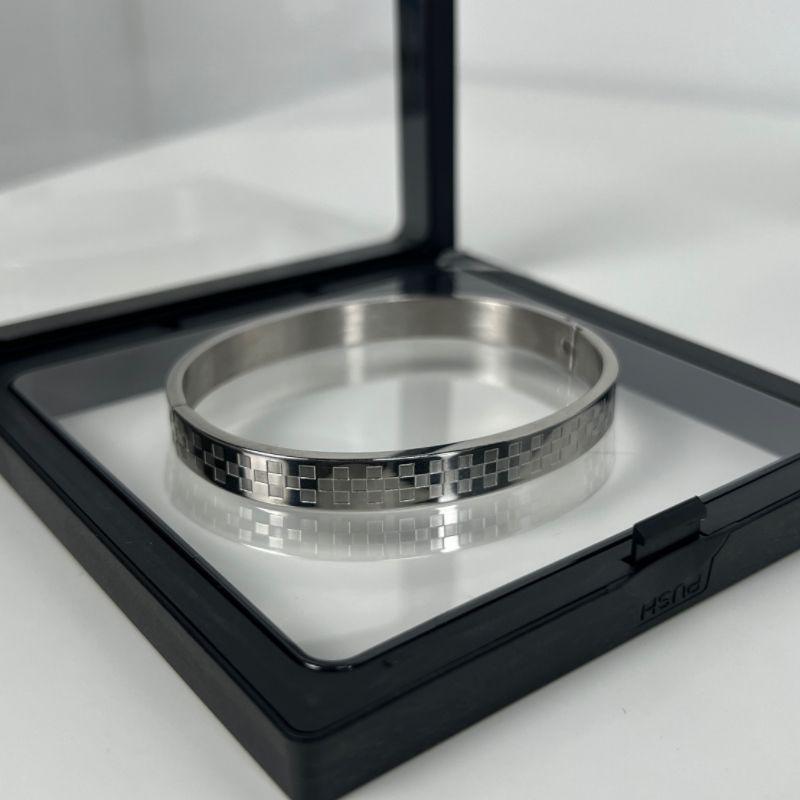 

Нишевый стиль Титановая сталь Мода для мальчиков Бренд Хип-хоп Браслет с когтем дракона для женщин Rhomboid titanium steel Bracelet(M96)