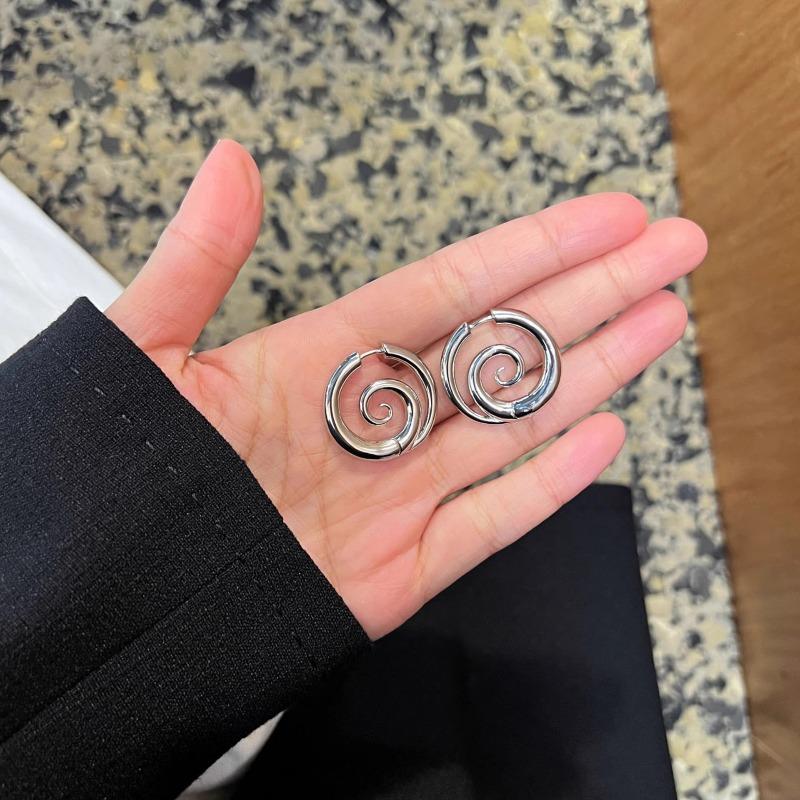 Minimalist Smooth Spiral Hoop Earrings in The Shape of A Snail, Stylish Ear Accessories
