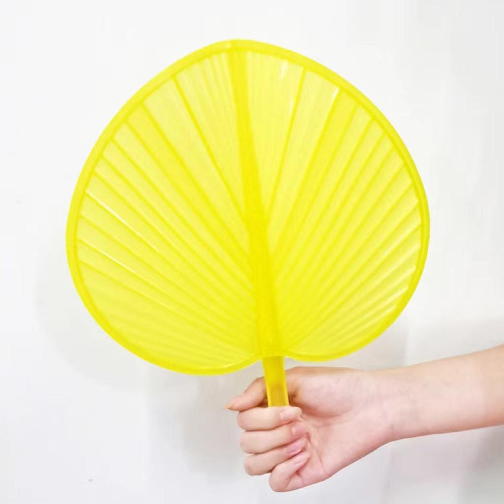 

Pu Fan Старый прохладный вентилятор Летний ручной вентилятор Традиционный вентилятор Детский репеллент от комаров Пластиковый имитация банана вентилятор 1PC жёлтый
