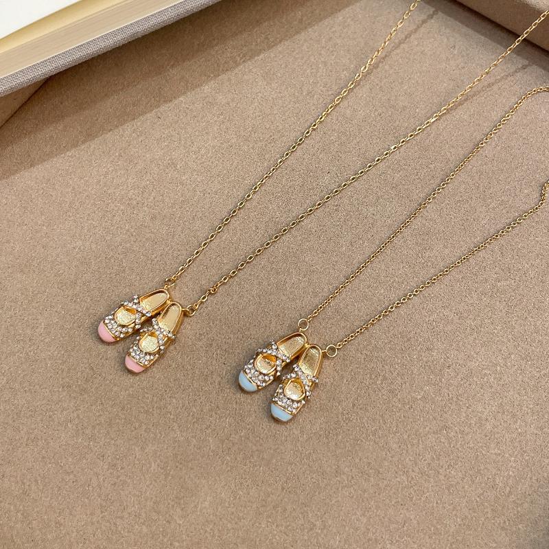 Pink Color Ballet Shoe Pendant Women's Necklace, Exquisite and Elegant Jewelry Gift for Girlfriends and Friends