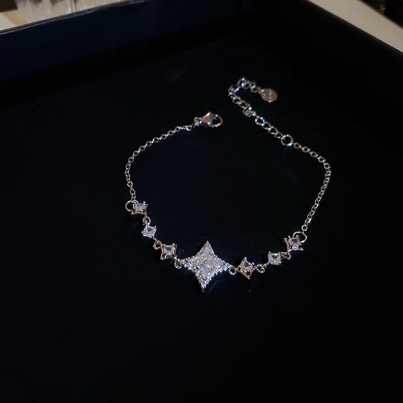 Farbenfrohes Zirkon Verstellbares Quadratisches Armband - Hochwertiger Modischer Damenschmuck mit Nischendesign