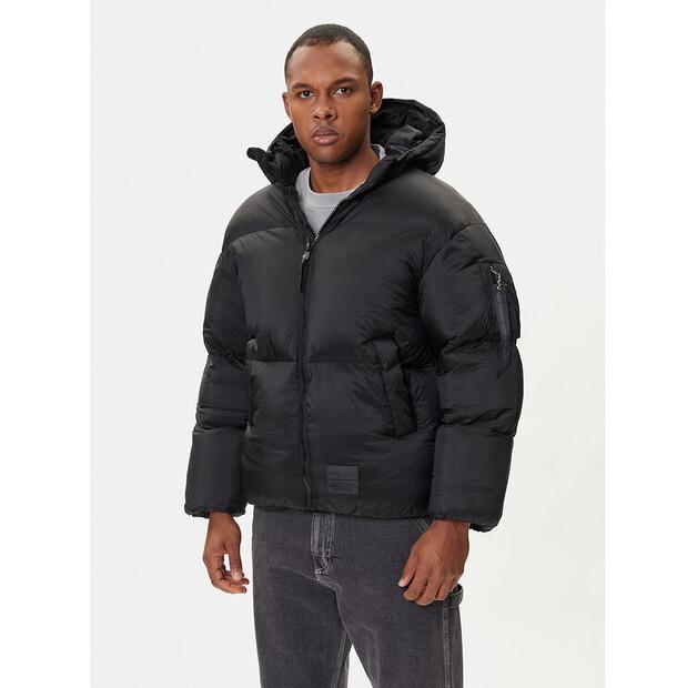 

Зимняя куртка Alpha Industries 148130, черная, стандартный крой S