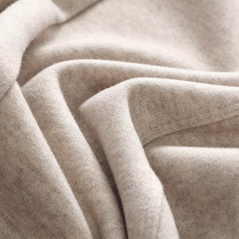 Podzim/Zima 2024 Dámské béžové kašmírové vlněné kalhoty: Volný střih, vysoký pas, široké nohavice, rovný střih.