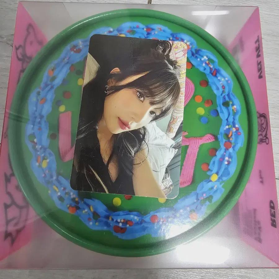 

Red Velvet Birthday Album Cake Joy