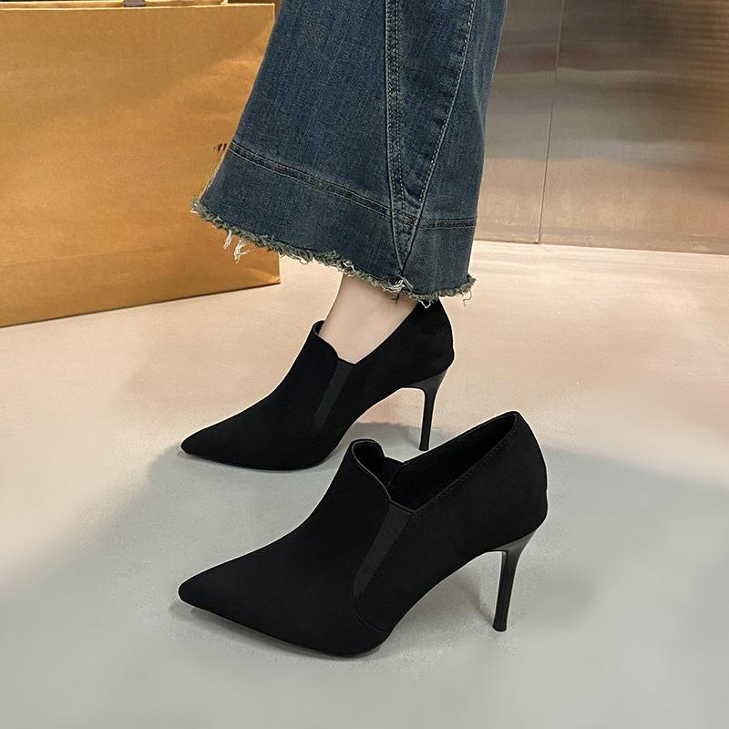 Pointed High Heels for Women's 2025 Spring and Autumn New Retro Thick Heel Sleeve Single Shoe Suede Fashion Female's Shoes Pumps