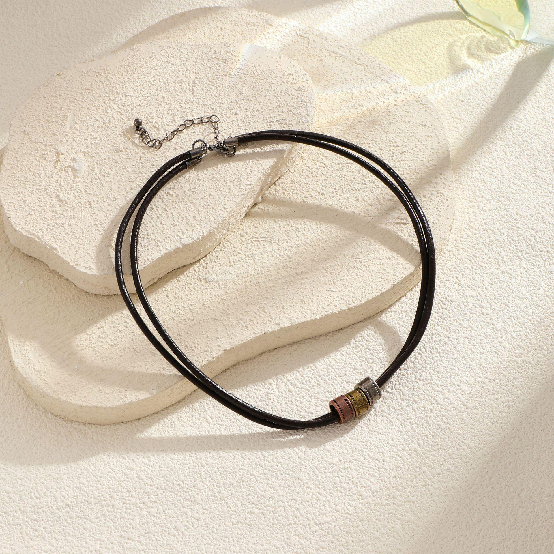 

Кожаное Ручной Работы Модное Узловое Круглое Ожерелье-Подвеска для Мужчин Современный Дизайн Necklace Style Two