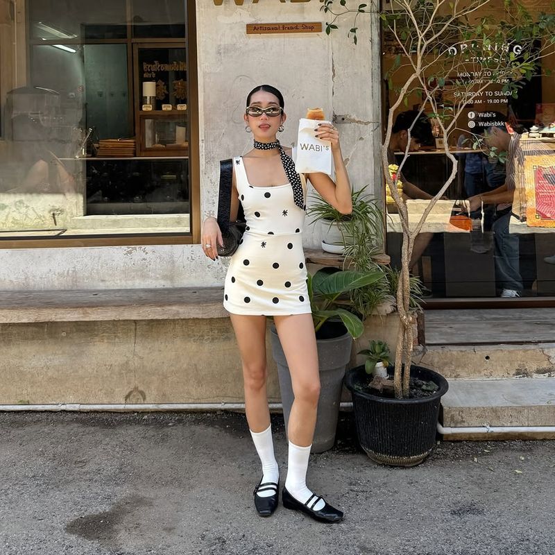 

Old Qian Feng White Irregular Polka Dot Square Collar Sleeveless Vest Dress Gyaru Slim fit A Word Sheath Short dress Women White S