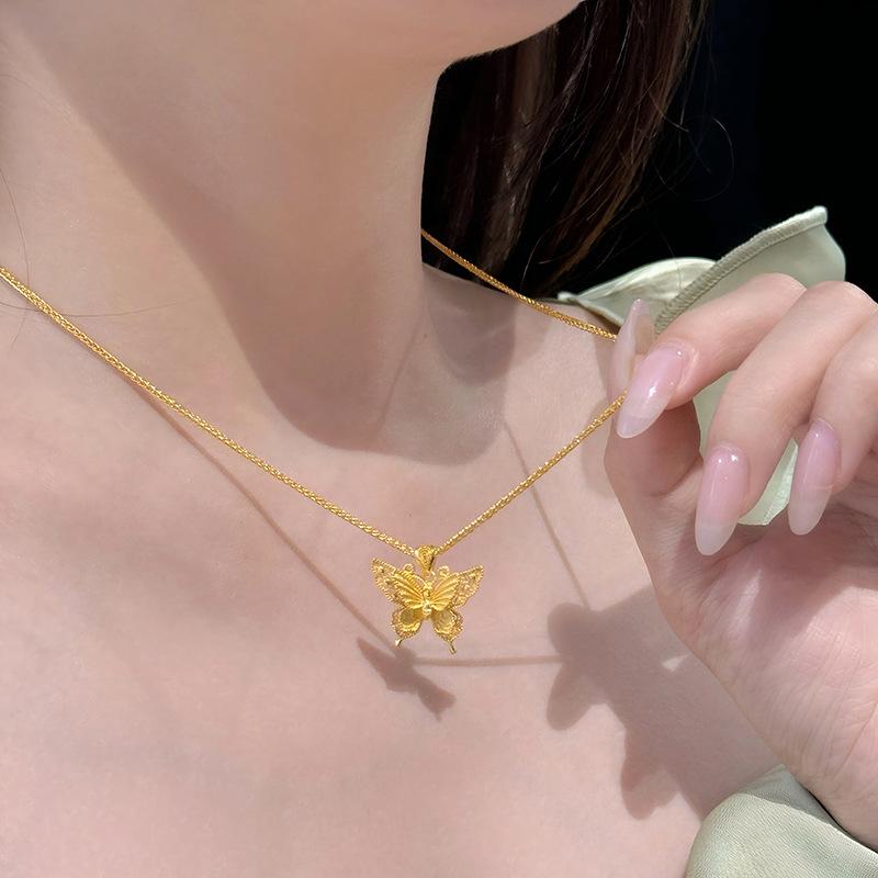 

Light Luxury Exquisite Butterfly Necklace for women Romantic Designer Trendy Design Pendant collarbone Party Wedding Jewelry 45cm золотой