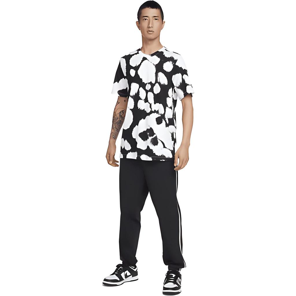 Nike T-Shirts Men's Black White Crew Neck Moderate Straight Fit DM6433-100