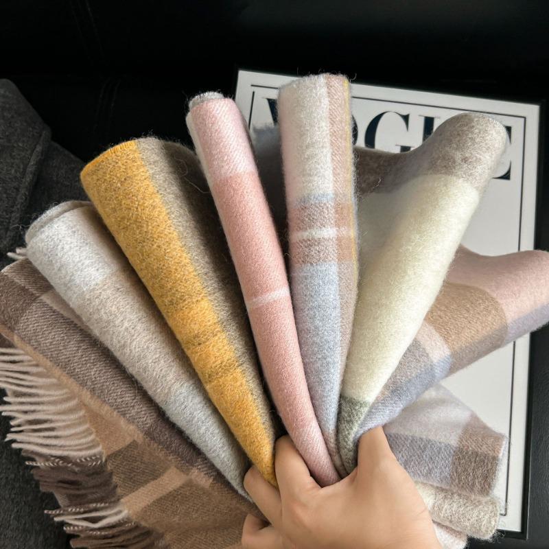 Autumn and Winter Scarves 100% Lamb Wool Scarves Plaid Scarves Unisex Fringed Warm Scarves