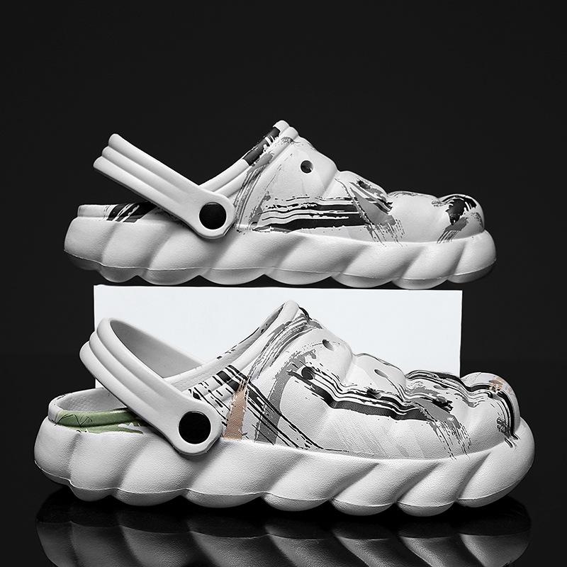 

Hole shoes men s summer sandals men s trend beach bag head slippers non-slip soft sole personalized camouflage sandals outer wear 45