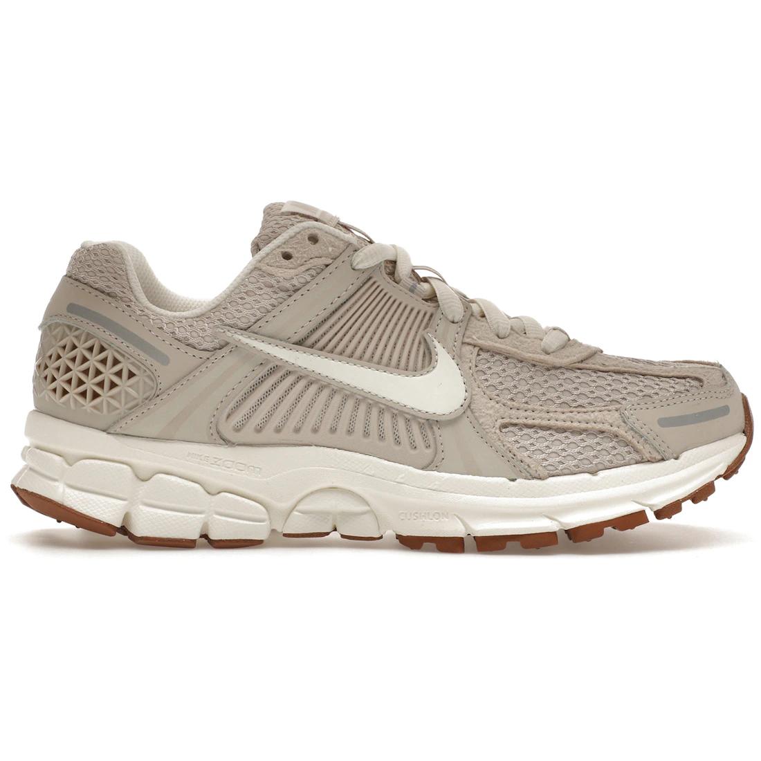 

Кроссовки Nike Zoom Vomero 5 Светло-бежевые (Женский)(ФЗ3780-101) 42