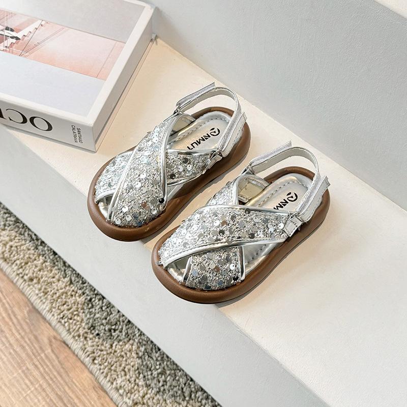

Girls cool slippers outer wear 2025 summer new fashion sequins girls princess shoes soft sole children s word sandals 25