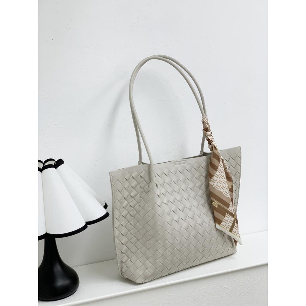 2026 New Leather Women's Bag Woven Tote Bucket Bag Shopping Bag Large Capacity Shoulder Lower Bag