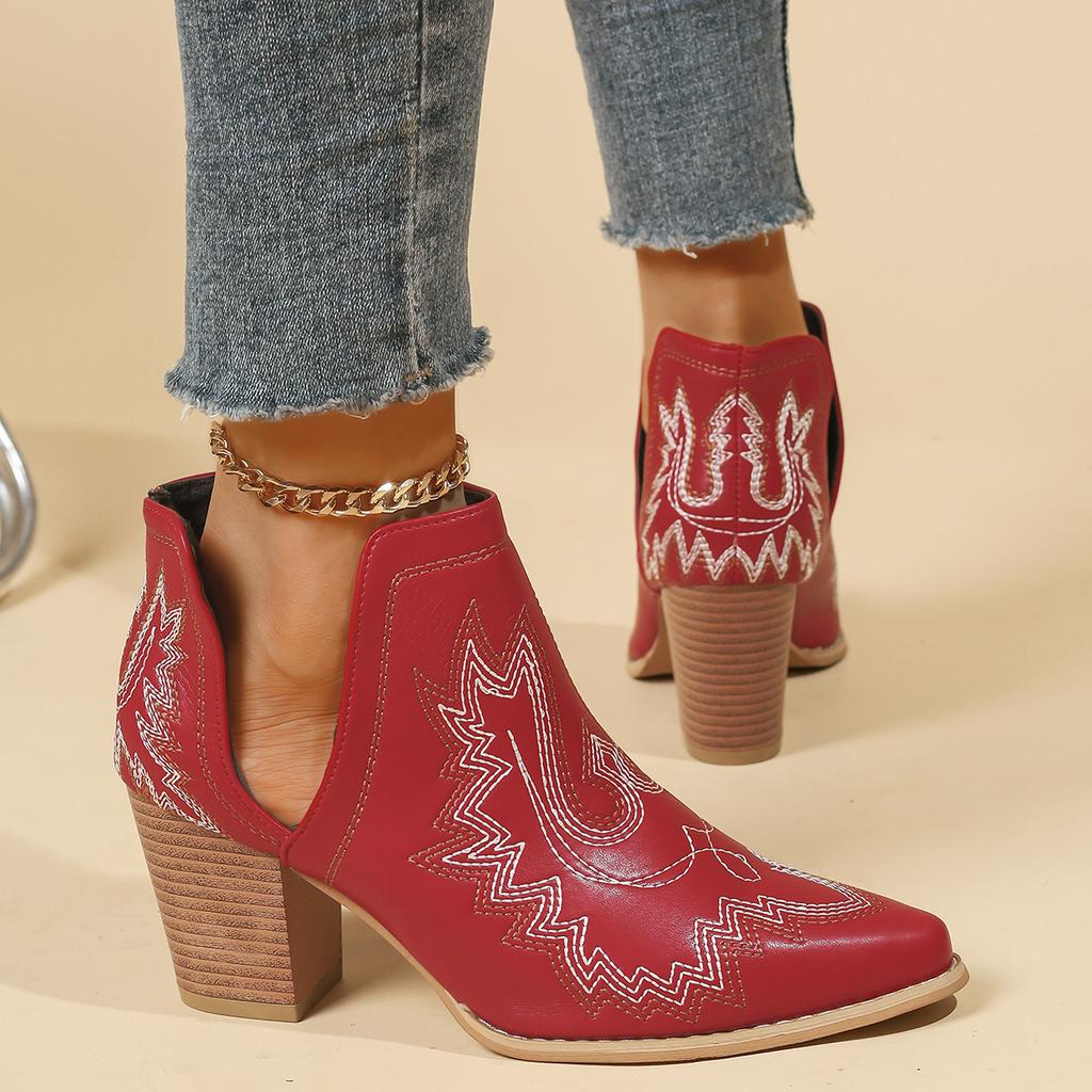 Fashion Women Boots Vintage Chunky Heels Western Cowboy Boots Leather High Heels Shoes Women Autumn Winter Embroidered Knight Boots