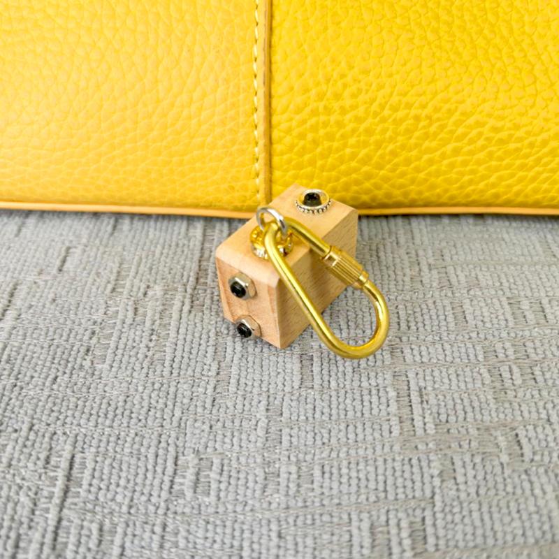 1PC Wooden Metal Cute Car Shape Unique Robot Pendant Creative Personality Ornaments Punk Purse Bag Hanging Car Keychain