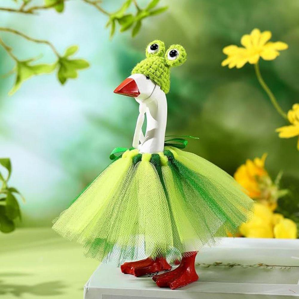 Funny Adjustable Porch Goose Costume Colorful Hand-Hooked Halloween Goose Decoration with Hat Pet Pumpkin Cloak Yard Patio