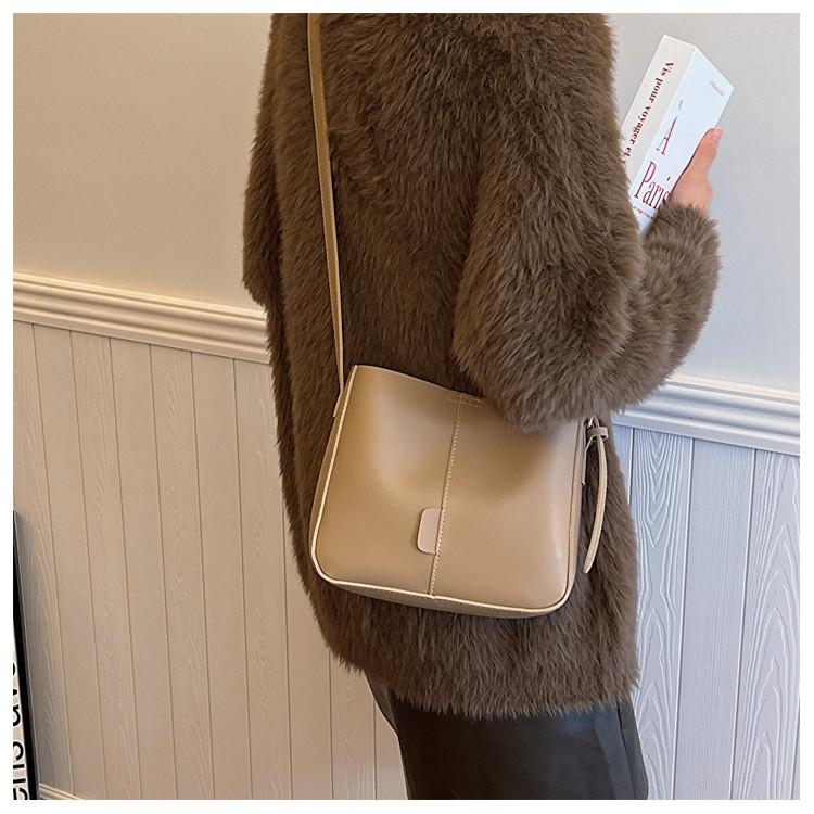 IELGY Casual Large Capacity Fashion Korean Bucket Bag