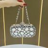 Grenzüberschreitende Damen-Clutch mit Strassverzierungen und Kettenriemen für formelle Anlässe