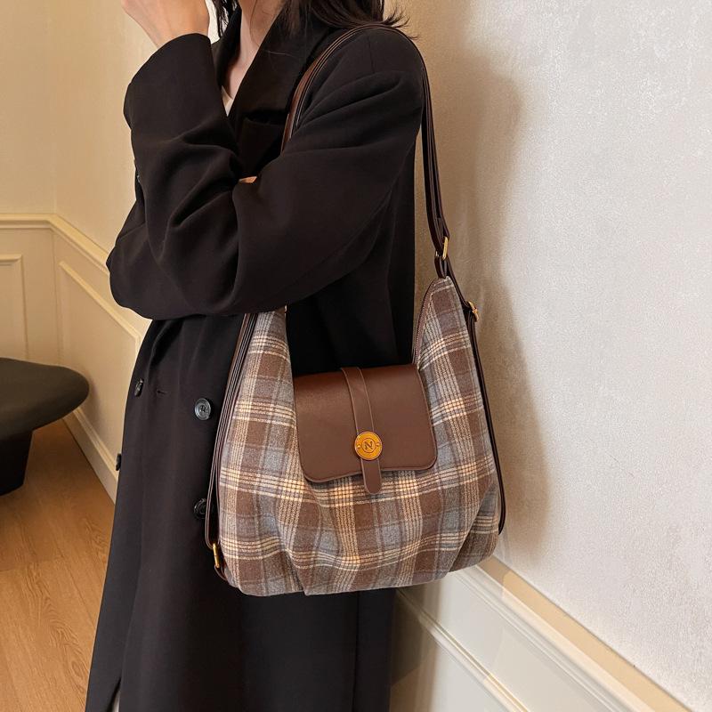 Autumn Woolen Plaid Large-capacity Bag Women's 2025 New Retro Tote Bag Versatile Casual Backpack