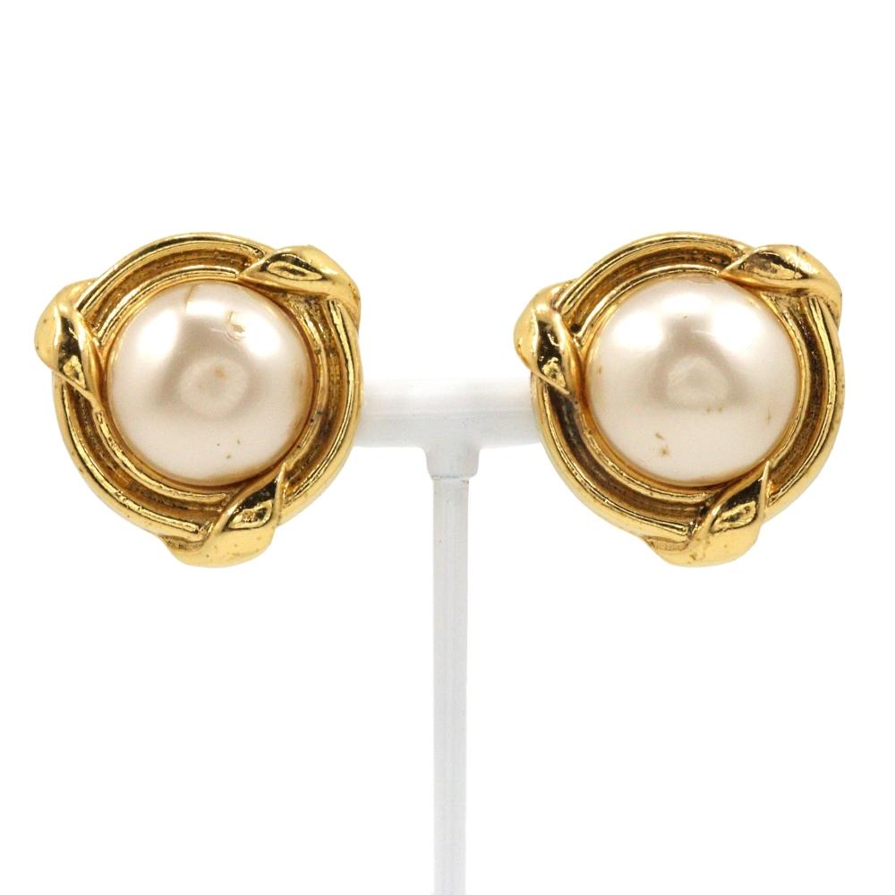 CHANEL Earring vintage Plated Gold/Fake pearl 20.3g Women Used