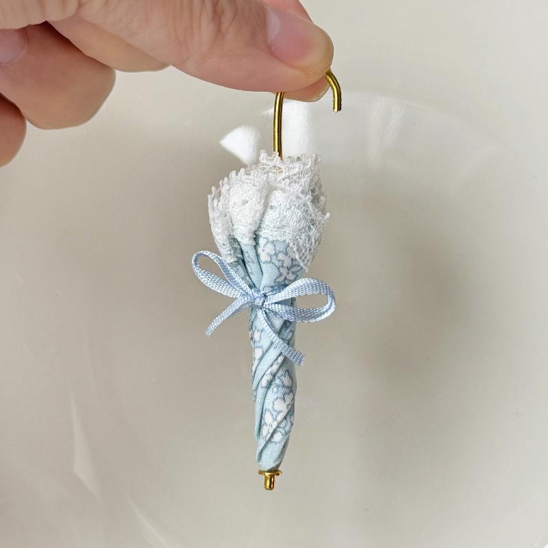 Creative Mini Doll Umbrella Adorable Pography Prop Small Toy Umbrella For 1/6 Dolls Diy Dollhouse Ornament Girls Present
