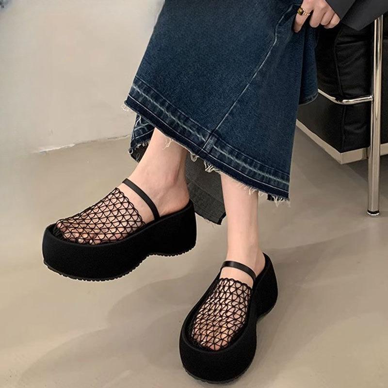 New Thick-soled Height-increasing Flip-flops for Women Featuring Mesh Shoes Hollowed-out Toe Caps