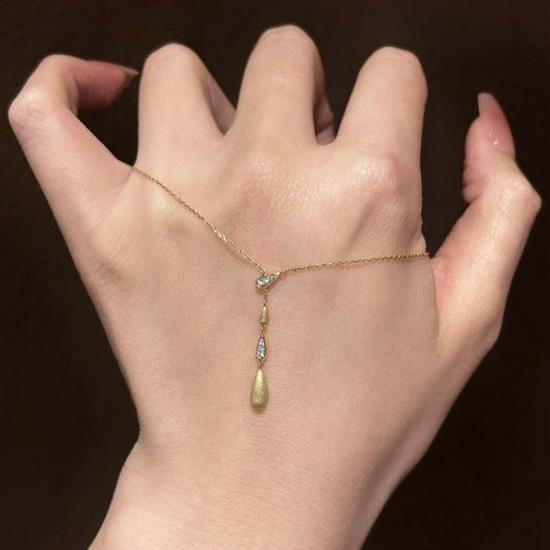 Xiaohongshu Hot Item: Minimalist Luxury Brushed Teardrop Necklace, Elegant Y-Chain Clavicle Design