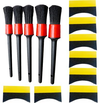 Cura dell'auto – Pennelli, stracci e spugne