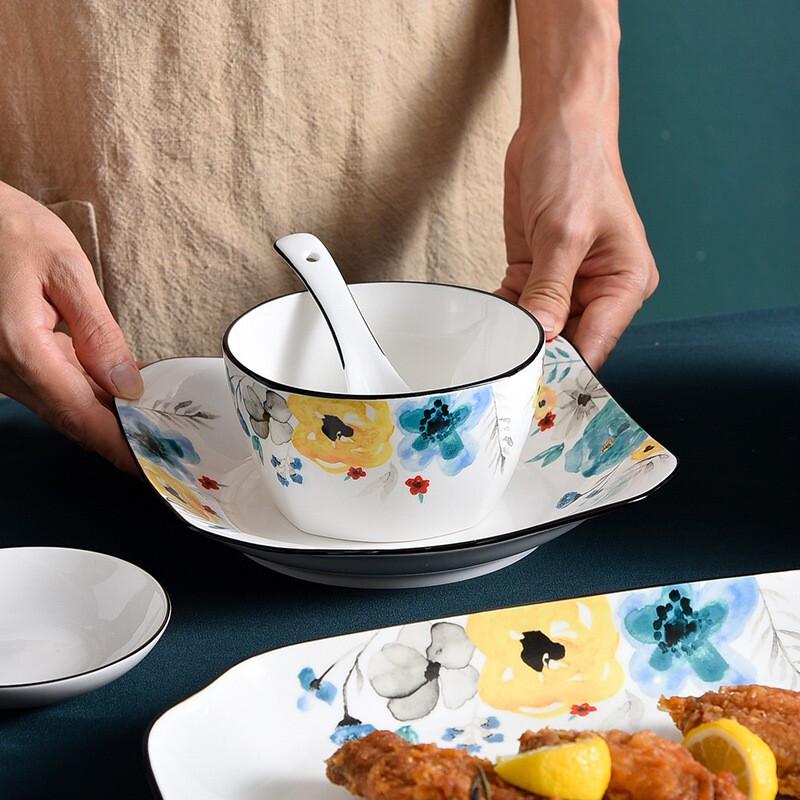 Blumiges Essgeschirr 29-teiliges Keramik-Speiseservice