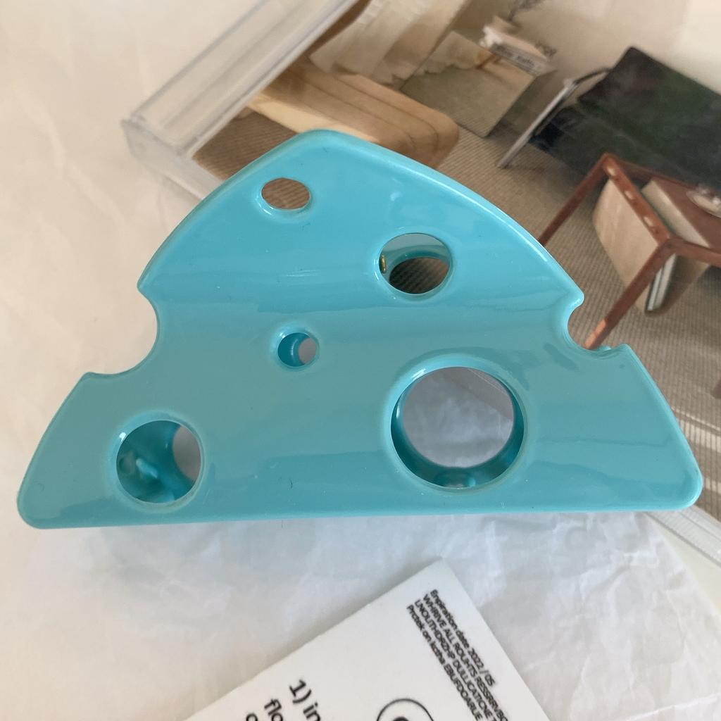 1pc Novel Kawaii Cheese Shaped Hair Claws Vibrant Pastel Shades Secure Hold Types Ideal for Casual Days Sweet Style Looks