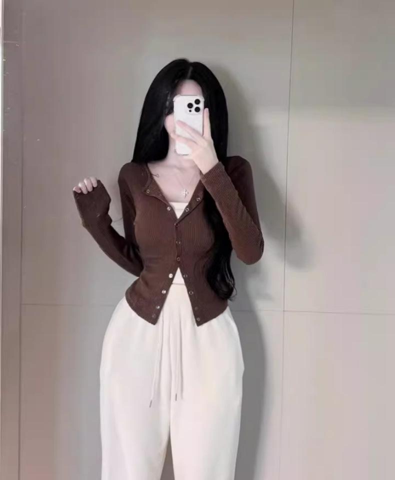 A must-have from Dongdaemun, Korea: Sexy, single-breasted, slim-fit, long-sleeved women's cardigan, perfect for daily wear.