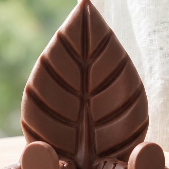 Handheld Flexible Hinge Figurine 3D Printed Pinecone & Leaf with Posable Jointed Legs, Decoration Articulated Desktop Decor, Forest-Themed Shelf