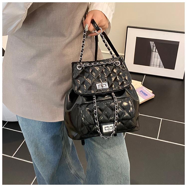 IELGY Fashion Diamond Chain Backpack All-Match Commuter Backpack