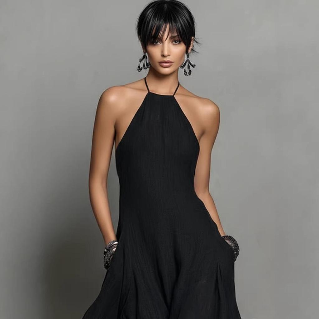 Minimalistisches rückenfreies ärmelloses langes Strandkleid für Damen