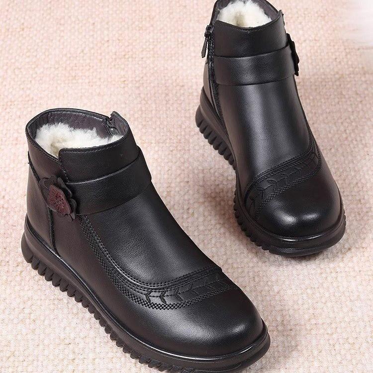 2025 Winter Mutter Baumwollschuhe weiche Lederschuhe Wolle Mittelalterliche und ältere Damen Stiefeletten Samt warm ältere Großmutter rutschfeste Schuhe