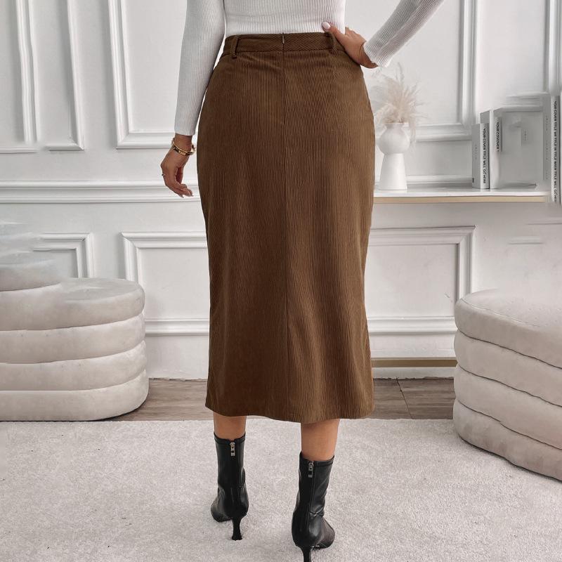 European & American Retro Corduroy Slit Skirt - Autumn/Winter 2026: Elegant Women's Commuting Style