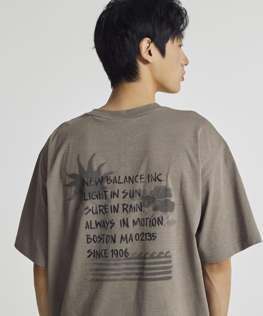 Nyuballanseu Nbneg31653 / Uni Sunny Rainy Water Lettering Short Sleeve T-Shirt (Dark Beige)