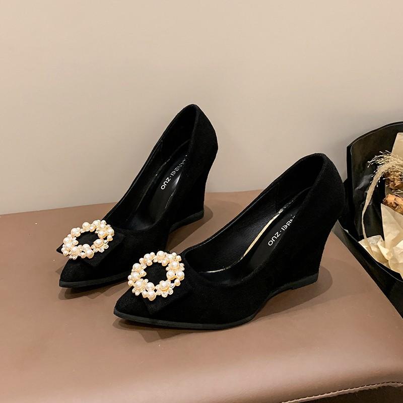 Frühlings- und Herbst-Keilabsatz-Modeschuhe Schwarz High Heels Strass Perle Quadratische Schleife Große Größe Arbeitsschuhe