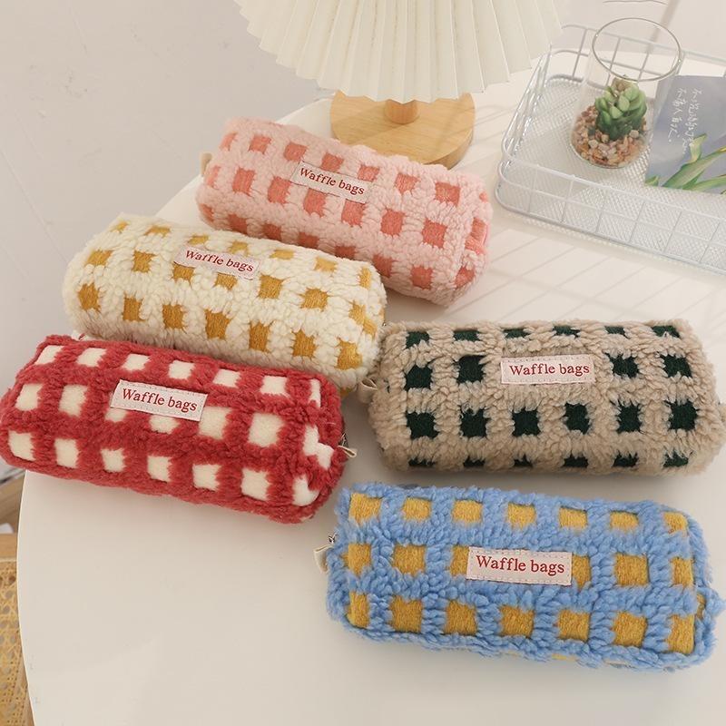 Winter Plush Small Love Pencil Case Student Pencil Pouch Large Capacity Stationery Organizer  Travel Toiletry Bag