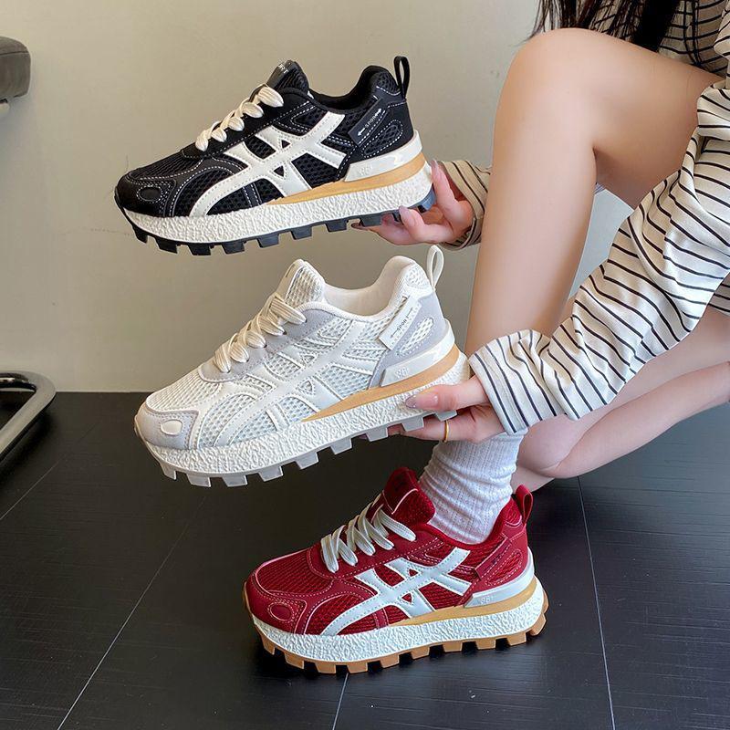 Showing Feet Small Forrest Gump Shoes 22 New Autumn Red German Training Shoes Color Matching Small Waist Casual Sports Shoes