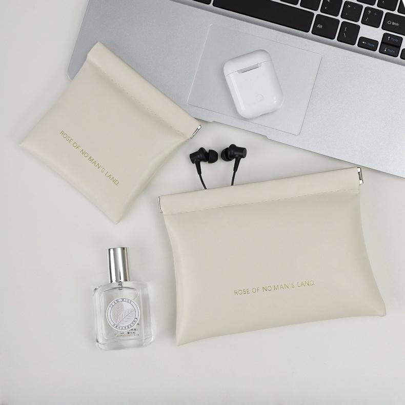 Automatisk stängande förvaringsväska Läppstiftspåse PU-läder Kabelorganisatörsväska Försegling Mynt Nycklar Smycken Förvaringsorganisatörsväska för hörlurar Mini Bärbar