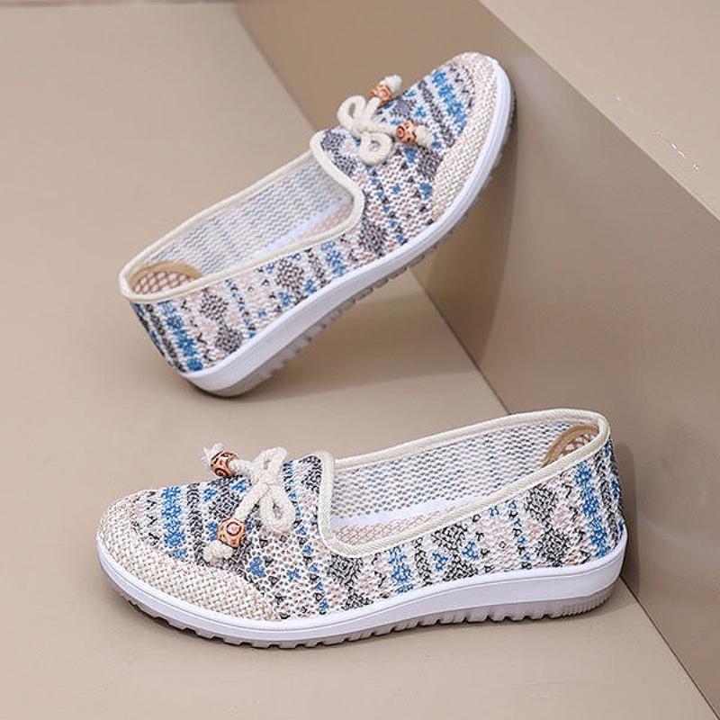 Sommer Damen Stoffschuhe Stickerei Handgewebt Flach Chinesischer Retro-Stil Atmungsaktives Mesh Freizeitschuhe Mama Schuhe für ältere Frauen